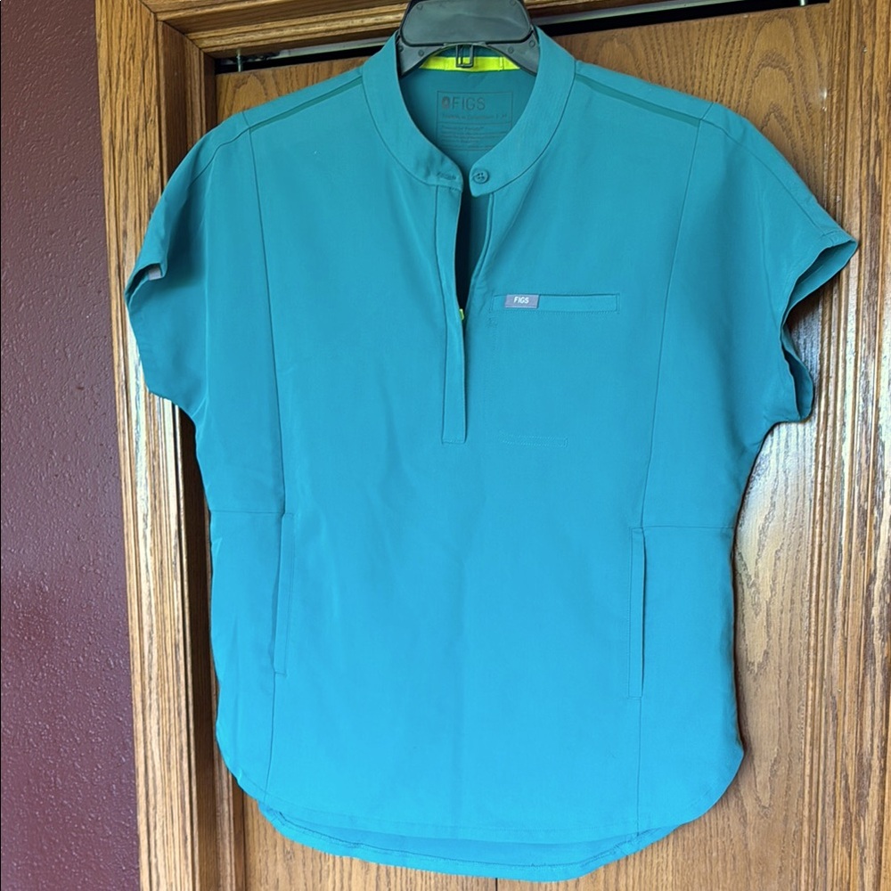 Figs teal scrub top size M